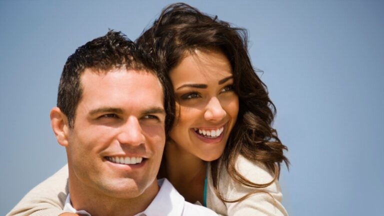 Psychologists Reveal: 6 Habits of the Happiest Couples!